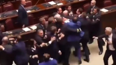 Photo of Тепачка во италијанскиот Парламент поради закон за автономија на региони