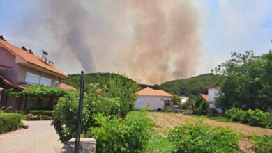 Photo of Два хеликоптери на МВР го гаснат пожарот кај село Сушево, опасноста по селото отстранета