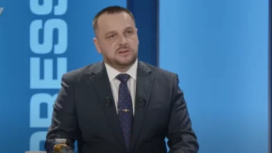 Photo of Маќедонци: Опасноста сé уште не поминала, Косово и натаму е загрозено од Србија