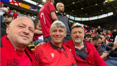 Photo of Села со кече на глава, од стадионот во Дортмунд ја бодри репрезентацијата на Албанија