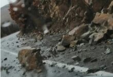 Photo of ЦУК: Падна карпа на булеварот „Никола Карев“, после влезот на касарна „Илинден“