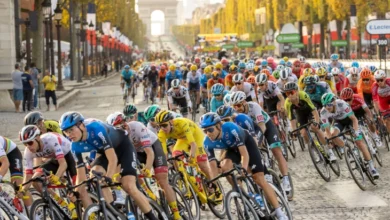 Photo of Тур де Франс: Парична казна поради бакнеж за сопругата и синот