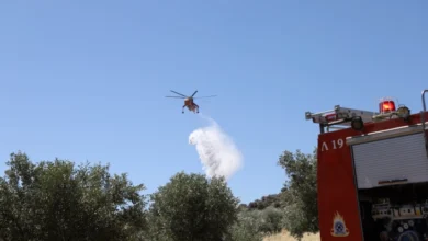Photo of Голем пожар на грчкиот полуостров Пелопонез, полесно повредени тројца пожарникари