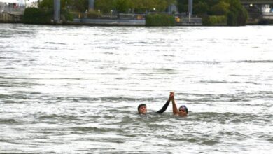 Photo of (ВИДЕО) Француска министерка заплива во Сена за да докаже дека водата е чиста за Олимпијадата