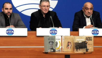 Photo of Над 2.000 деца од Македонија ќе добијат „подарок“тетратки со ликови на бугарски владетели Aспарух,Симеон и Калојан