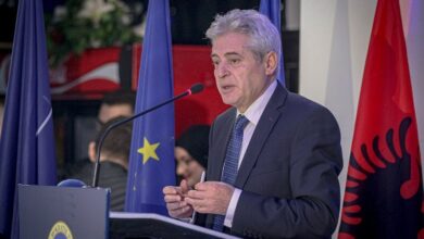 Photo of Ахмети: Македонците за да постојат мора да соработуваат со Албанците. Во спротивно, ќе ги проголтаат Србите, Бугарите и Грците