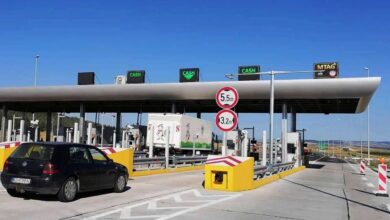 Photo of Го истепал вработениот на патарина Петровец, па со Мерцедесот ја скршил рампата и избегал!