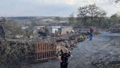 Photo of (ВИДЕО) Жителите на Немањици сведочат за пожарот: Брзо се прошири, беше страшно