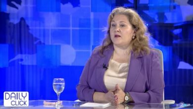 Photo of ПЕТРОВСКА ГИ ПРОЗИВА „УБИЈЦИТЕ“ ВО ИНСТИТУЦИИТЕ: „Доста се криете зад системот, одговорноста има име и презиме!“