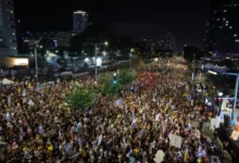 Photo of Десетици илјади луѓе во Израел излегоа на протести, барајќи договор за ослободување на заложниците во Газа