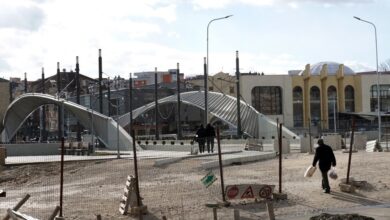 Photo of Косовската полиција пред српските институции на северот на Косово, граѓани се обиделе да влезат во канцелариите, но не им било дозволено