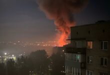 Photo of (ВИДЕО) Огромна експлозија во Русија: Украински дронови го погодија најголемото складиште за муниција