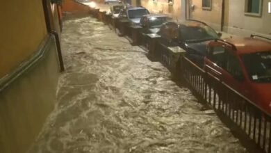 Photo of (ВИДЕО) Поплави во Италија – водата носи сѐ пред себе, загина млад човек