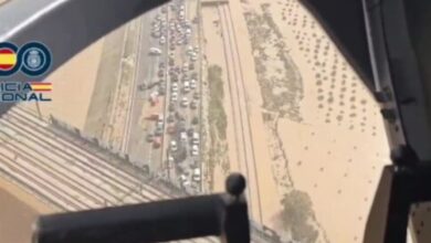 Photo of ВИДЕО: Од воздух снимена катастрофата во Валенсија – автопат преплавен со расфрлани возила!