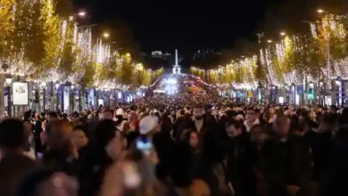 Photo of ФОТО: Божиќни светилки на Шанзелизе