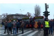 Photo of Приватните превозници со најавија блокади, Славевски им се закани со булдожери