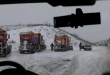 Photo of Специјално возило испратено да ги извлече возилата заглавени кај Леуново и Никифорово