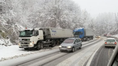 Photo of Се укинуваат забраните за сообраќај за тешки товарни возила на патните правци Гостивар – Кичево и Маврово – Дебар