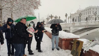 Photo of Македонски Бугари оддадоа почит пред спомен-плочата на Мара Бунева во Скопје