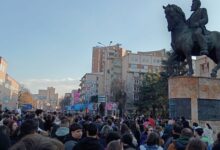 Photo of ВИДЕО: “НЕ Е НЕСРЕЌА, УБИСТВО Е” – револтираните граѓани стигнаа до Собранието