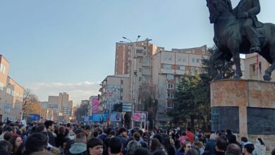 Photo of ВИДЕО: “НЕ Е НЕСРЕЌА, УБИСТВО Е” – револтираните граѓани стигнаа до Собранието