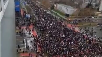 Photo of (ВИДЕО) Масовен протест на студентите и граѓаните во Нови Сад