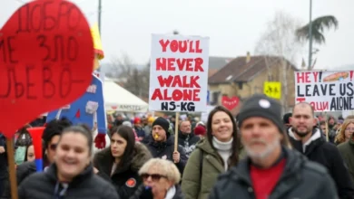 Photo of Србија: Протестот во Крагуевац навлегува во шести час, колони луѓе се уште пристигнуваат во градот