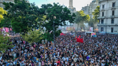 Photo of Илјадници Аргентинци излегоа на протести против претседателот Ксавиер Милеј