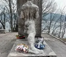 Photo of Одбележани 69 години од мавровската трагедија кога во лавините под Кораб загинаа 52 лица