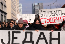 Photo of (ФОТО + ВИДЕО) Протест во Љубљана: Граѓани бараат извинување од градоначалникот што го поддржи Вучиќ