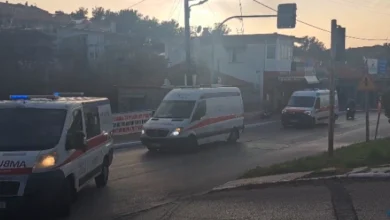 Photo of Тројцата повредени во пожарот во Кочани пристигнаа во болницата во Солун