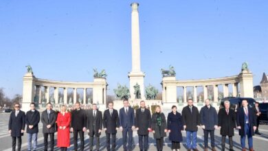 Photo of Мицкоски во Будимпешта без министрите од „Вреди“ и ЗНАМ, владината портпаролка вели таков бил протоколот