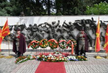 Photo of Висока владина делегација на одбележувањето на Денот на победата над фашизмот и Денот на Европа, пораки  за значењето на борбата против фашизмот  и потребата од обединета Европа кон која припаѓа и македонската држава   
