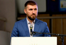 Photo of Митески: Проблемот со сметот е поради Арсовска, како општина дополнително ангажираме секој месец 100 лица со цел чист Аеродром