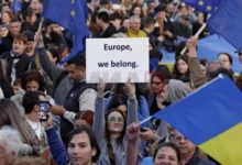 Photo of Илјадници Романци на проевропски протест пред вториот круг од претседателските избори