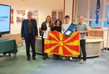 Photo of Охридските средношколци Андреа Савиќ и Славчо Мургоски златни на Балканијадата по механотроника, инженерство и електротехника