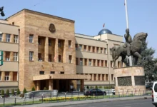 Photo of Собраниската седница одложена за еден час, Левица бара одговори од Владата за патните трошоци на пратениците