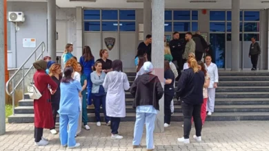 Photo of Протест на медицински персонал од Клиничка болница Тетово