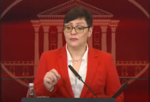 Photo of Димитриеска-Кочоска: Јавниот долг намален за 4,7 процентни поени
