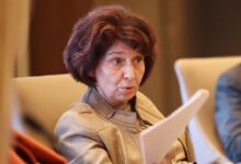 Photo of Сиљановска Давкова и замери на Оливера Трајковски. Не прифаќа дека Мицковски ја супституира и нејзината функција за избор на гувернер