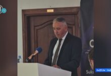 Photo of ВРЕДИ со канидат бизнисмен во Струга? Менди Ќира вели дека никому не кажал „да“
