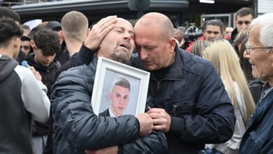 Photo of ПРВА НАГРАДА ЗА ФОТОГРАФИЈАТА „ТАТКО-КОЧАНИ“ НА СЛОБОДАН ЃУРИЌ НА КОНКУРСОТ НА ЗНМ И ЕУ ЗА ФОТОРЕПОРТЕРСКИ ОСТВАРУВАЊА