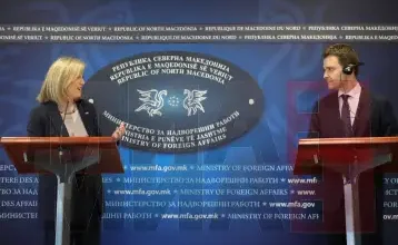 Photo of Предлогот за одложени уставни измени отфрлен – Муцунски: Работиме на изнаоѓање достоинствено решение