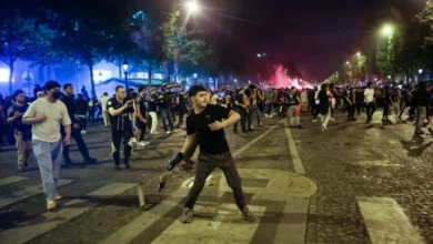Photo of Насилства низ Париз по победата на ПСЖ во Лигата на шампиони, Херцог го осуди вандализмот врз еврејските институции