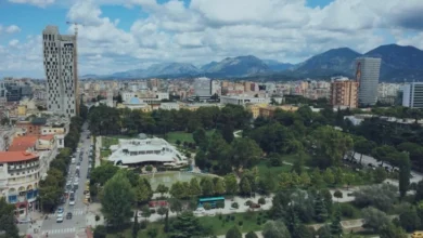 Photo of Албанија ќе реновира 745.000 станбени згради за зајакнување на енергетската ефикасност
