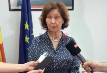 Photo of Сиљановска-Давкова: Шокантно е луѓе кои со векови се декларирале на овие простори како Македонци и во добро и во зло, сега да ја сменат определбата под притисок на економските потреби