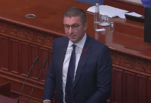 Photo of Мицкоски предложи електронски попис идната година, но го услови со прифаќање веднаш на една изборна единица