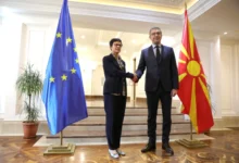 Photo of Еврокомесарката Кос пристигна во Скопје, во тек средба со премиерот Мицкоски