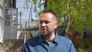 Photo of ВД градоначалникот на Кочани за РСЕ – Пратеникот на половина од загинатите им бил професор а нигде го нема на протестите. Папазов сабајлето држел брифинг попладнето на фб „поднесе“ оставка. Судењето будно ке го следиме