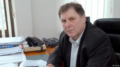 Photo of Ги доби ли премиерот двете илјадарки да купи 62 свеќи